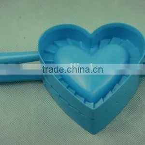 Plastic Flower Shape Bread Clip thumbnail-2