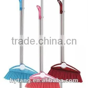 Broom and Dustpan Set thumbnail-1