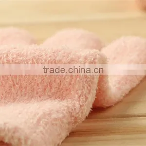 Beauty Hand SPA Gloves and Socks Whitening Exfoliating Gel Moisture Socks for Women thumbnail-3
