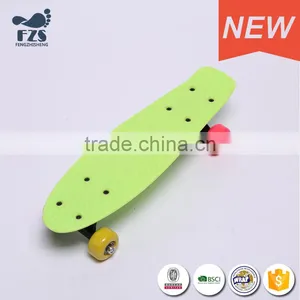 HSJ235 Low Price Wholesale Professional Plastic Skateboard for Kids thumbnail-3