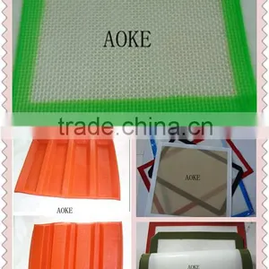 OEM Silicone Non-stick Baking Mat thumbnail-1