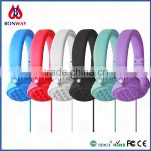 Super-bass Stereo Foldable Leather Headset for Travelling thumbnail-6