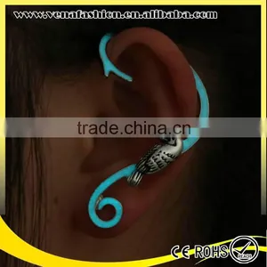 Woodpecker Glow in the Dark Made in China no Hole Earring thumbnail-1