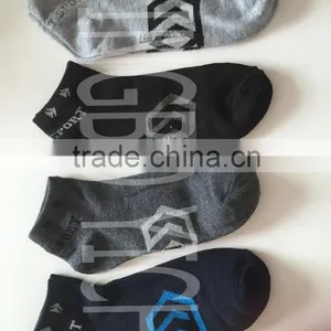 Triangle-pattern Men Socks for Sports thumbnail-1