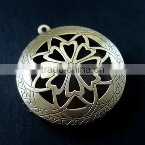 33MM Vintage Bronze Antiqued Flower Engraved Round Photo Locket Pendants DIY Supplies 1111045 thumbnail-1