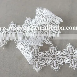 Nice White Color 100% Polyester Material Ladies Scolloped Shaped Lace Trim Eyelash Embroidery Lace in 4.5cm thumbnail-4