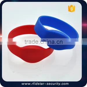 125KHz RFID Compatible ID Bracelet Waterproof Silicone Wristband thumbnail-1