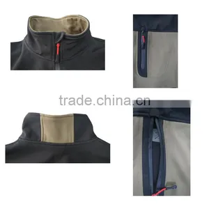 Softshell Jacket Men Outdoor Waterproof Softshell Jacket Windbreaker Jacket thumbnail-3