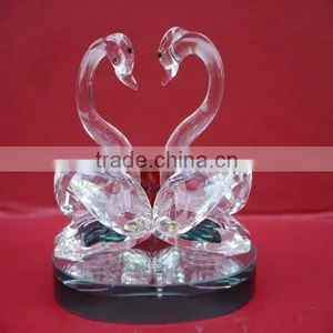 Clear Twin Swans With the Clear Crystal Stone thumbnail-4