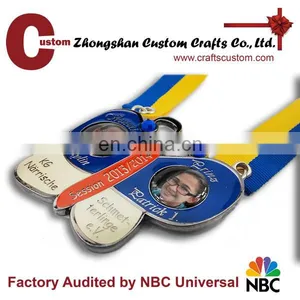 Promotional New Products Expert Factory Custom Photo Insert Cameo Decorative Medal Metal Photo Frame Medal thumbnail-2