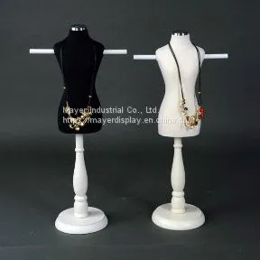 Jewelry Window Display Mini Model thumbnail-1