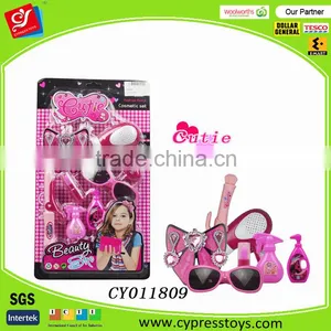 Beauty Girl Salon Toy Set With Hair Dryer Curling Iron Lipstic and Acc thumbnail-1