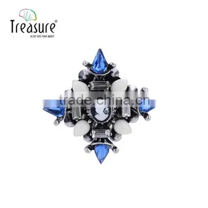 Vintage Jewelry Mix Color Geometric Resin and Rhinestone Brooch Jewelry thumbnail-2
