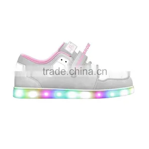 Black Top Selling Kids LED Skate Shoe, Recharging Kids LED Sport Shoe, Factory Price Kids LED Flat Shoe thumbnail-6