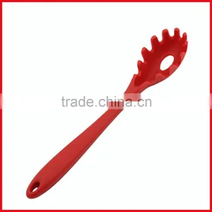High Standard Food Grade Approved Silicone Cake Spatula thumbnail-3