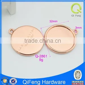 Q-2861 Metal Logo Tag for Bags Red Anti Color Beautiful Round Shape thumbnail-3