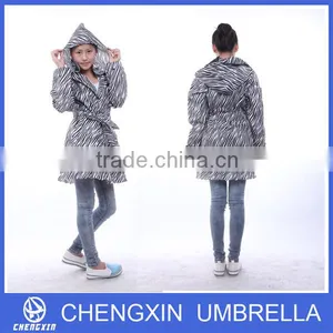 Black and White Novelty Polyester Ladies Long Raincoat thumbnail-1