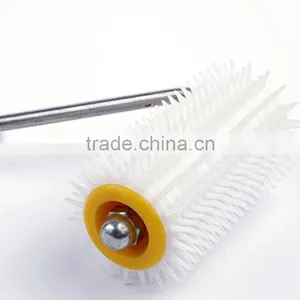 Plastic Roller Wood Handle Propolis Collector For Beekeeping thumbnail-3