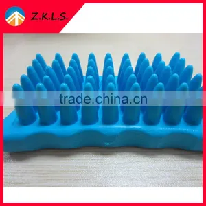 Multifunctional Soft PVC Cleaning Pet Hair Removal Brush thumbnail-6