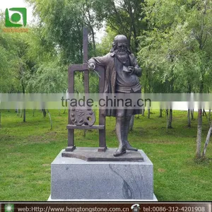 Leonardo da Vinci Bronze Statue thumbnail-1