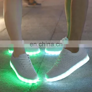 Wholesale Casual Couple Shoes OEM Low Minimum Quantity Luminous LED Sneakers thumbnail-1