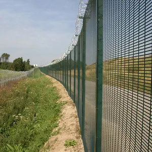 China Factory High Safety Anti Cut 358 Prison Mesh Fence Security Anti Climb 358 Security Fencing Clearview Welded Fence thumbnail-5