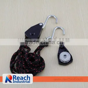 1/4" Rope Ratchet With Metal Pulley thumbnail-1