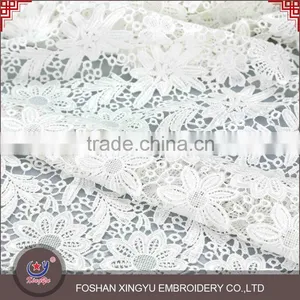 2016 Foshan the Most Professional Embroidery Factory 100% Polyester Chemical White and Black Chantilly Lace thumbnail-4