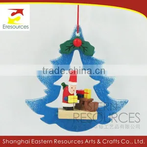 Wood Christmas Tree Ornament thumbnail-1