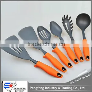 Eco-Friendly Household Nylon Slotted Turner thumbnail-1