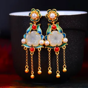 Hetian White Jade and Pearl Earring thumbnail-1