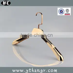 HA7049 Notched Rode Gold Plated Antislip Plastic Coat Hanger for Clothes Supplier's Choice thumbnail-5