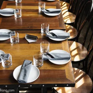 Restaurant Table thumbnail-2