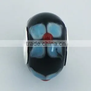 Red Spheres Relief Blue Flowers Black Murano Glass Bead thumbnail-1