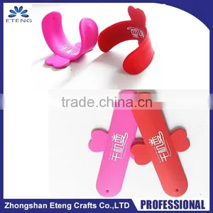 Innovative Custom Touch-u Silicone Phone Stand thumbnail-1