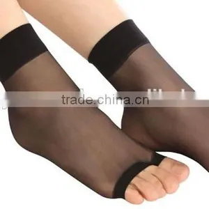 Lady`s Cozy Toe Open Silk Socks thumbnail-6