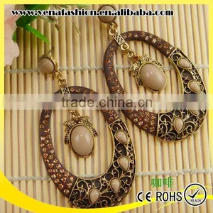 Vogue Ellipse Round Shaped Hollow Gold New Design Earring thumbnail-1