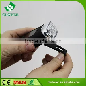 Good Design Dynamo Solar Powered 3 LED Solar Flashlight thumbnail-3
