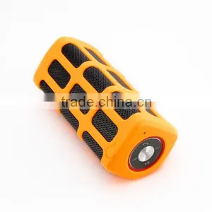 Portable Wireless Speakers Bluetooth 4.0 Silicone Bluetooth Speaker With Power Bank and NFC Function-RS7720 thumbnail-4