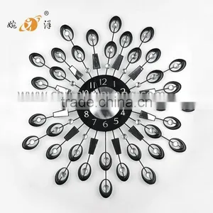 China Manufacturer Lower Price Cool Colored DIY Wall Clock thumbnail-2