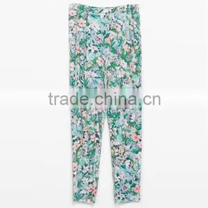 Ladies With Floral Print Leisure Pants thumbnail-1