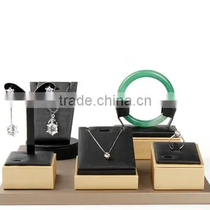 High End Custom Logo Printed Leather Jewelry Display Set thumbnail-2
