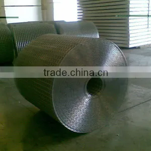 Welded Wire Mesh Roll (Factory) thumbnail-1