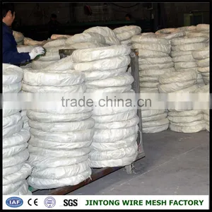 Low Price Concertina Coil Type Razor Barbed Wire Mesh Fence thumbnail-6