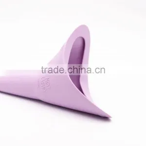 High Quality BPA Free Silicone Material Female Urinal Outdoor Using , Standing Urinal With OPP Bag Packing thumbnail-3
