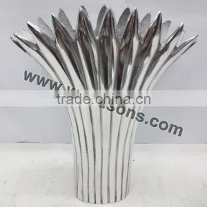 Decorative Vases for Hotels / Metal Flower Vases thumbnail-1