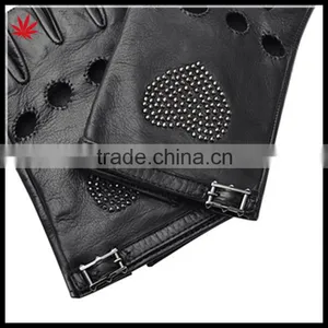 Fashion Ladies Heart Shape Rivets Studded Less Finger Driving Leather Gloves thumbnail-2