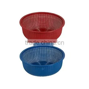 Plastic Colander thumbnail-1