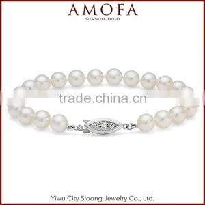 Modern Unique Design New Style Pearl Bracelet thumbnail-1