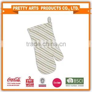 100% Cotton Oven Mitt and Potholder Set thumbnail-2